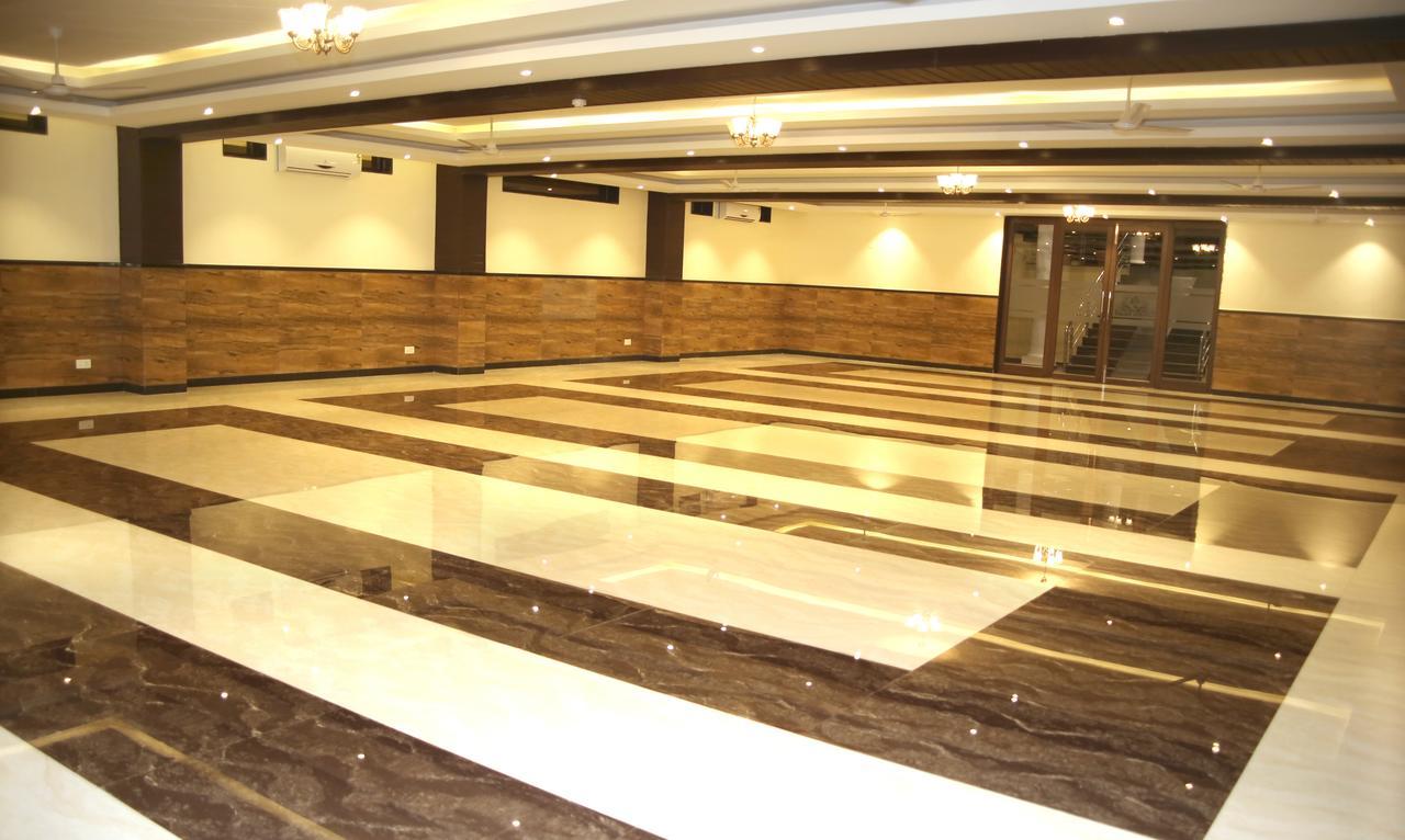 Hotel Lavanya Palace Ratlam Екстер'єр фото