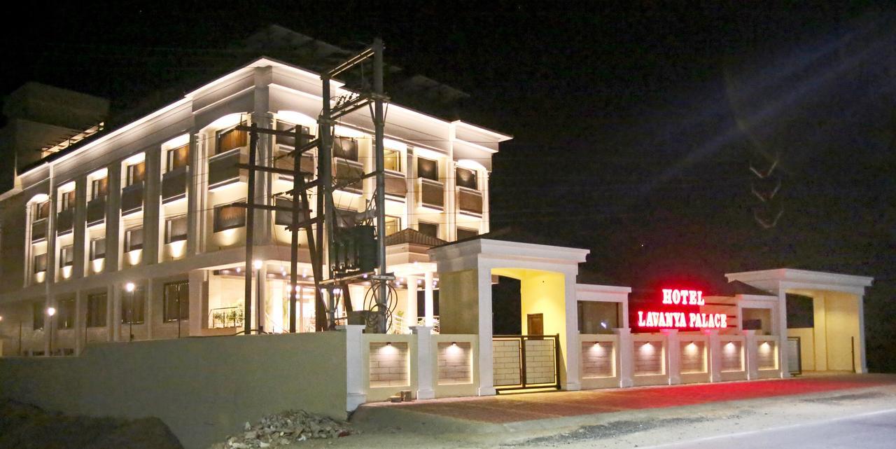 Hotel Lavanya Palace Ratlam Екстер'єр фото